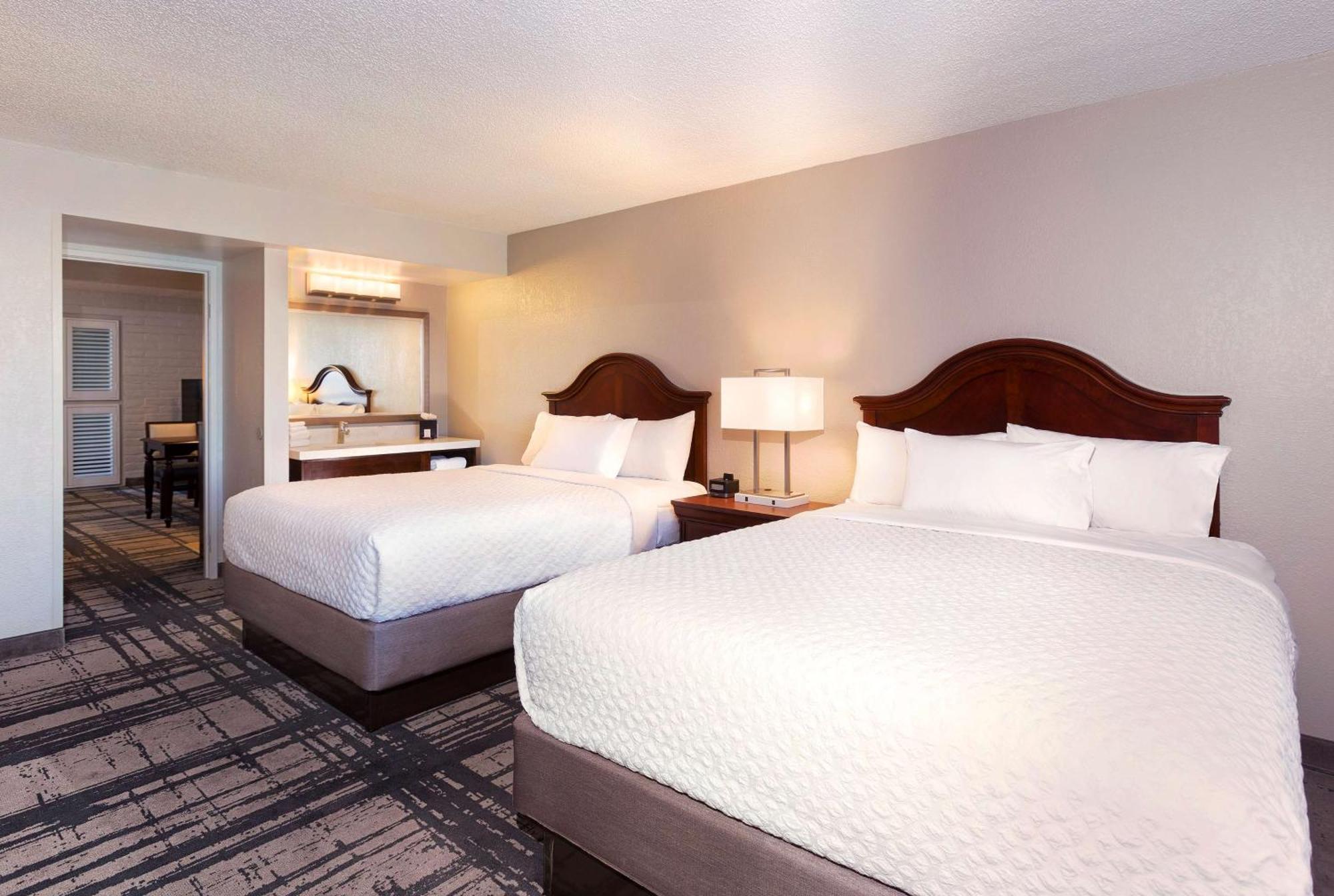 Embassy Suites By Hilton Orlando International Drive Convention Center Williamsburg Экстерьер фото